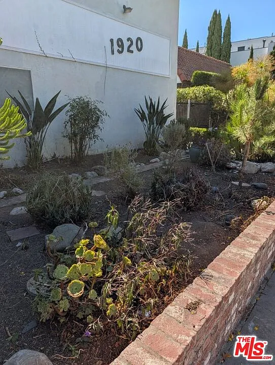 2 bed, 1.5 bath, 960 sqft, $3,950 — Photo 1