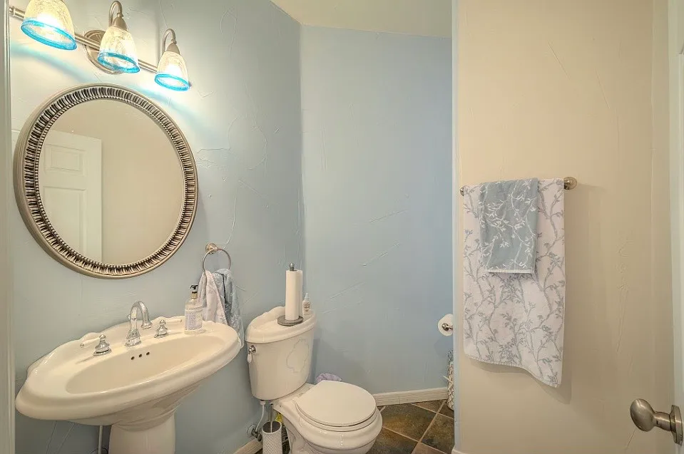 4 bed, 3061 sqft, $3,200 — Photo 2