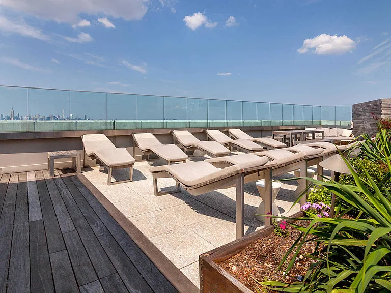 Rooftop Lounge and Terrace