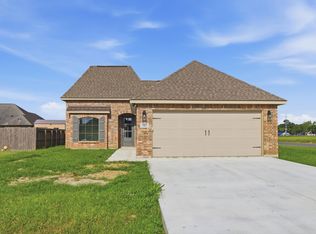 102 Mayhaw St, Iowa, LA 70647