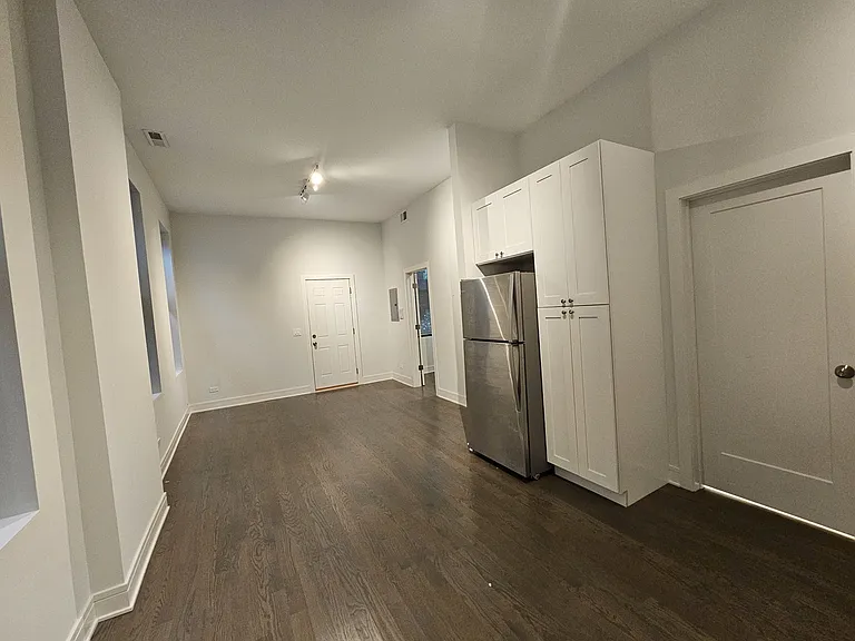 951 W Armitage Ave #2R — Photo 8