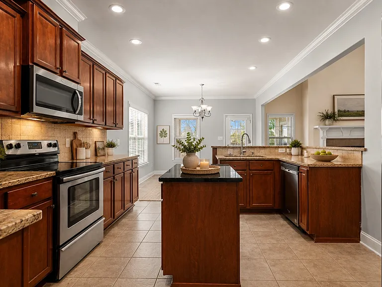 107 Autumn Haven Ln — Photo 4