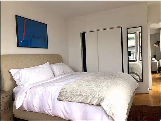 Rented by Douglas Elliman | media 22