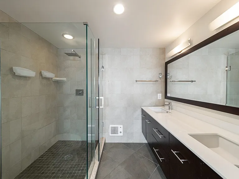 149 Essex St #6L — Photo 8
