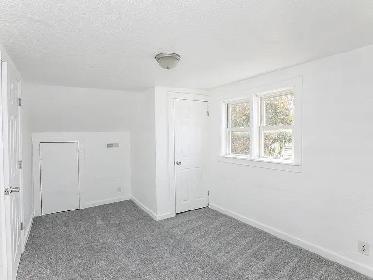 1609 Richmond Ave — Photo 8