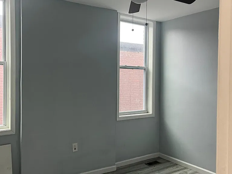625 Cator Ave — Photo 5