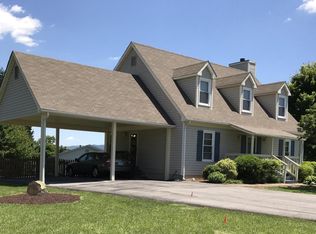 14 Crumpacker Cir, Roanoke, VA 24019