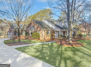 606 Ginger Cake Rd, Fayetteville, GA 30214