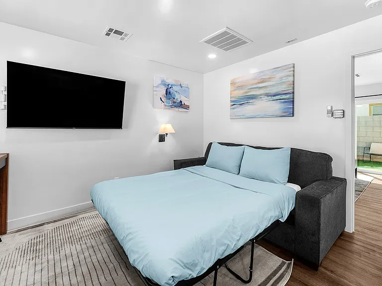 1242 E Pierce St #3 — Photo 13