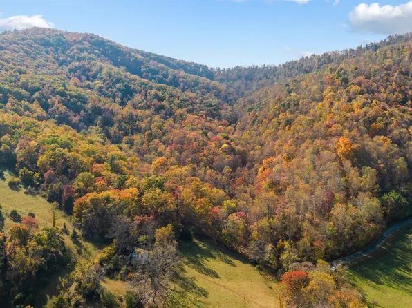 879 Sardis Rd, Amherst, VA 24521