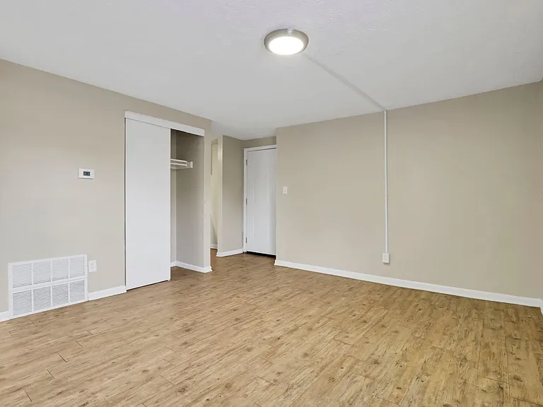 1581 E Mound St #3A — Photo 14