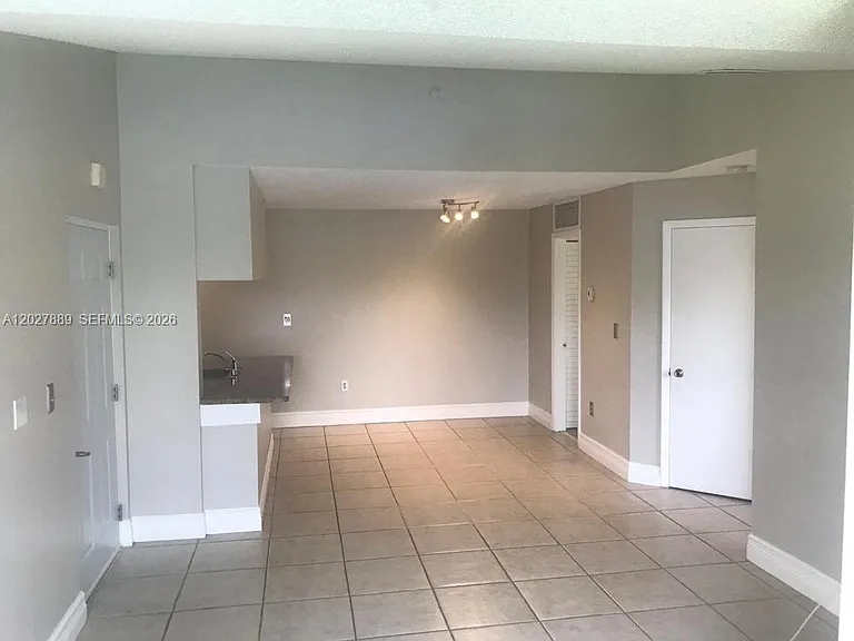 6740 NW 175th Ln #L-20 — Photo 2