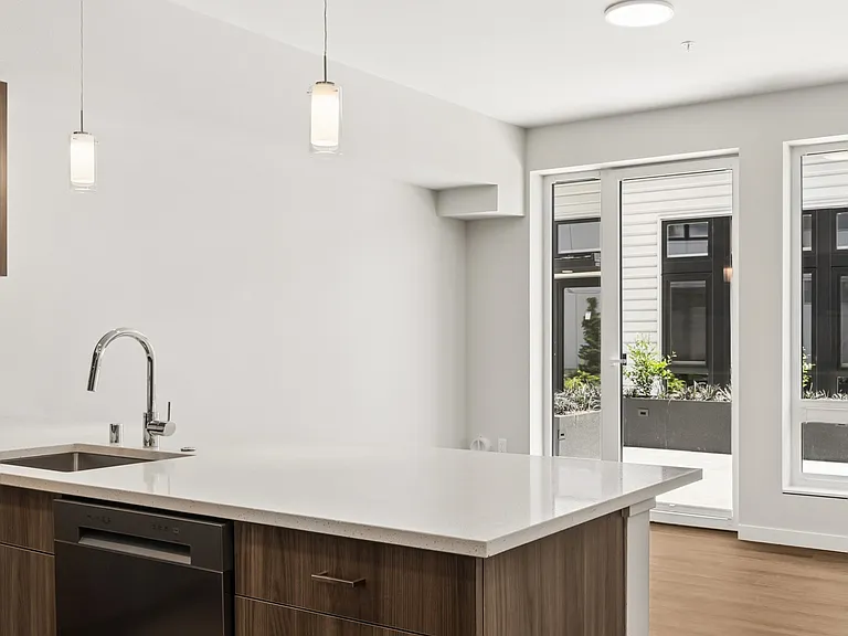 Mosaic Apartments — Photo 38