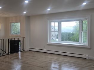 471 Moosup Pond Rd, Moosup, CT 06354