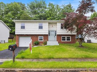 72 Lincoln St, Sloatsburg, NY 10974