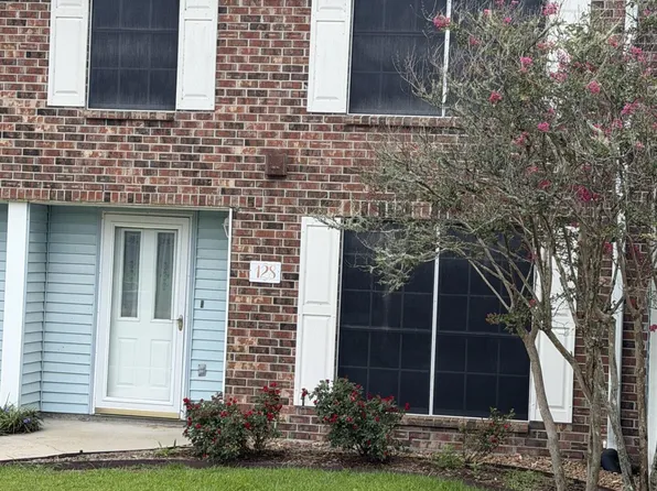 128 Avenue Belle Terre, New Iberia, LA 70563