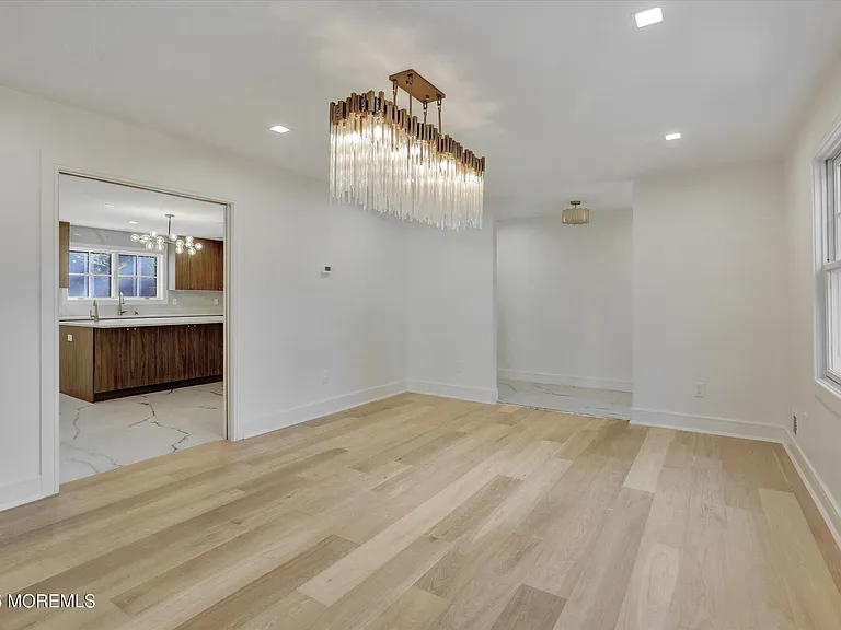 243 Woodcrest Rd — Photo 16