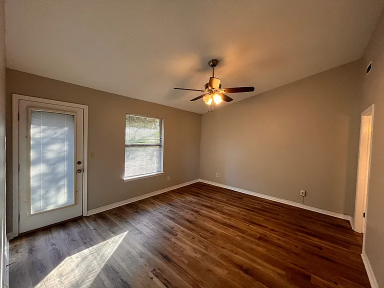 310 Fairwood Dr — Photo 3