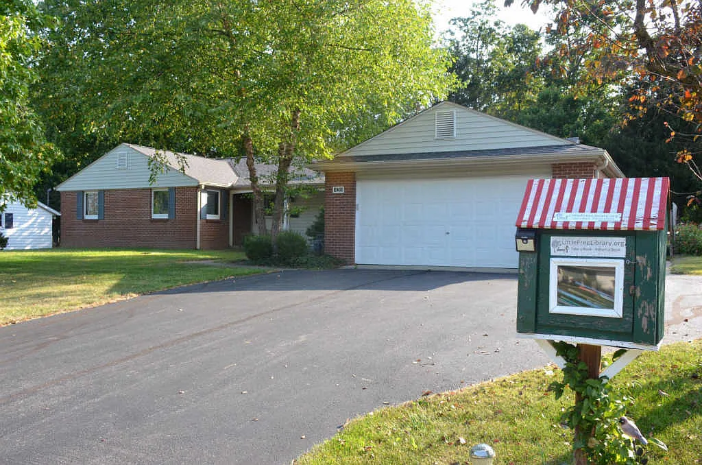 420 Hickory Dr photo 1