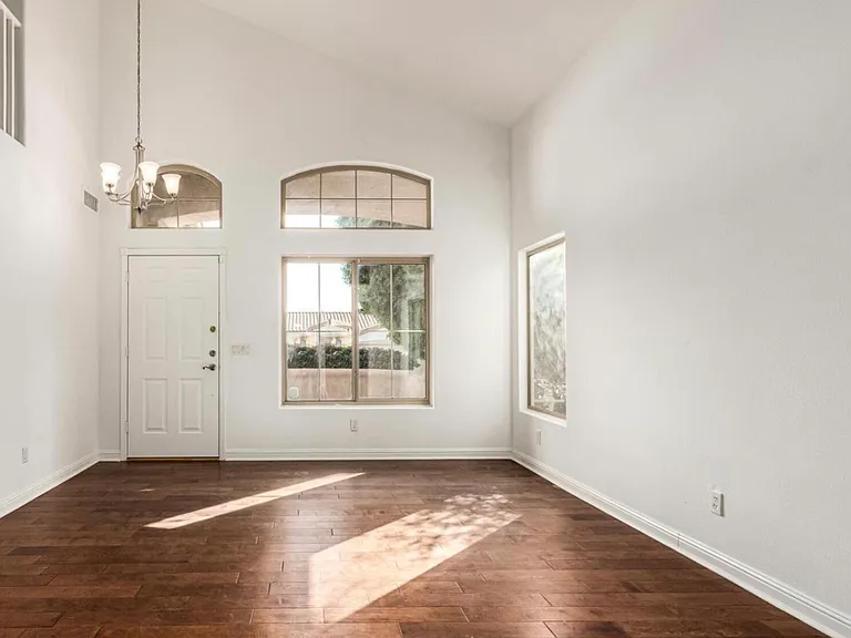 1710 W Hiddenview Dr — Photo 12