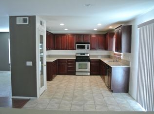 217 S Torn Ranch Rd, Lake Elsinore, CA 92530