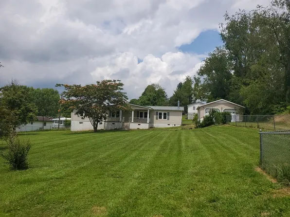 112 Mote Ave, Oak Hill, WV 25901