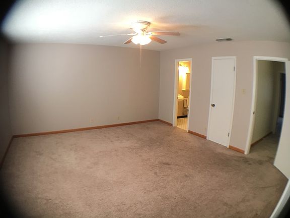 2nd image of 1928 Leslie Dr