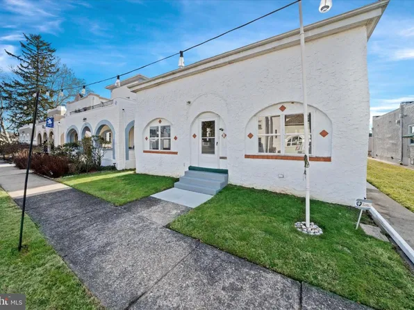 4 Corinne Ct, Wilmington, DE 19809