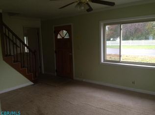 1389 Main St, Dresden, OH 43821