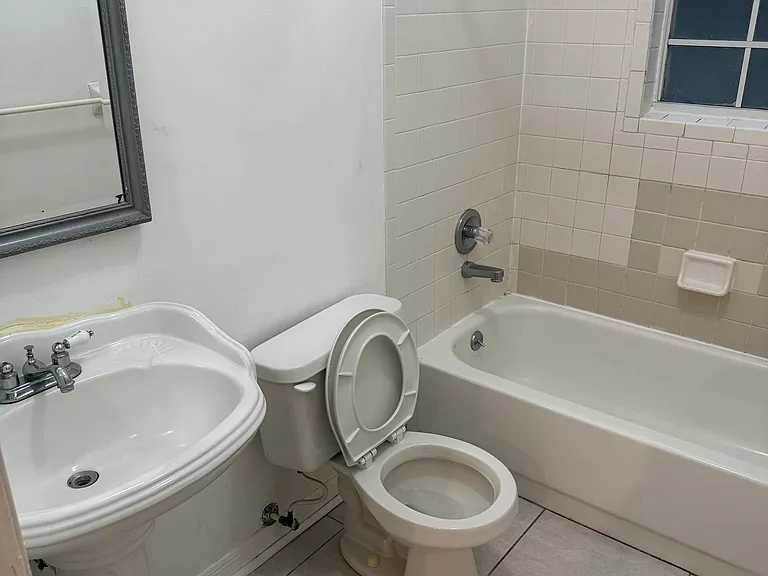 408 NW 5th Ave #B — Photo 7