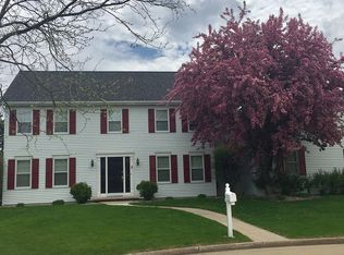 2 Timberline Ct, Appleton, WI 54913