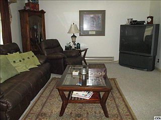 3rd image of 1423 Stadium Dr