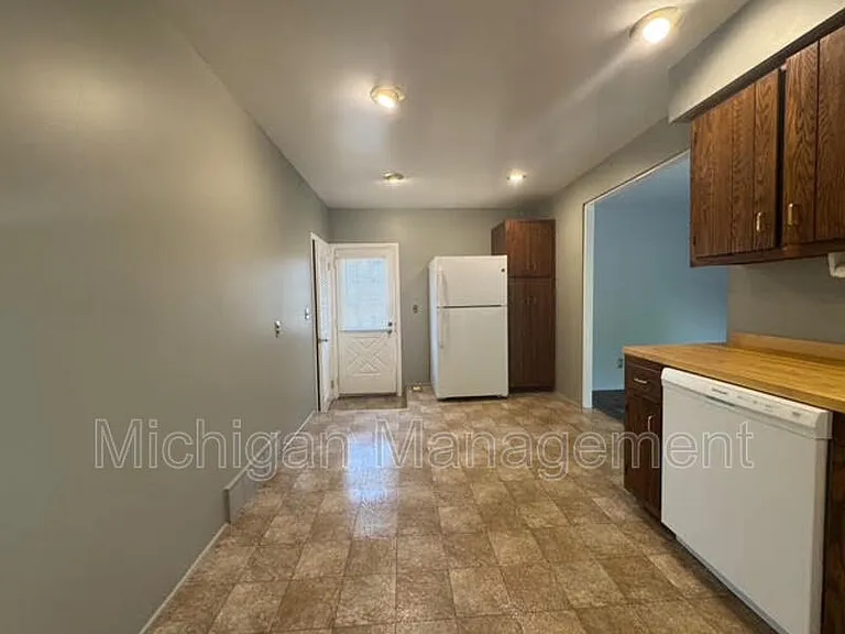 11219 Morgan Ave — Photo 7