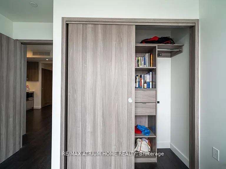 95 McMahon Dr #1002 — Photo 7