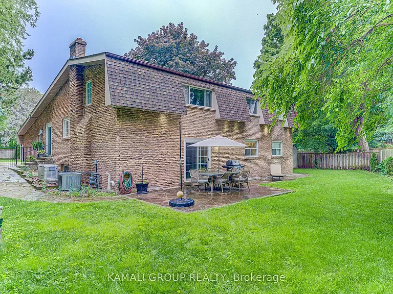 5 Caravan Dr — Photo 17