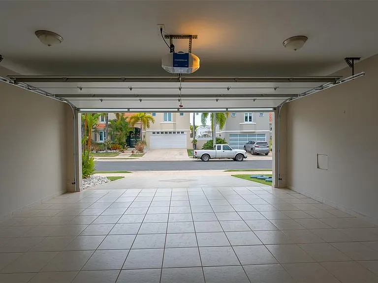 633 Mar De Bering — Photo 19