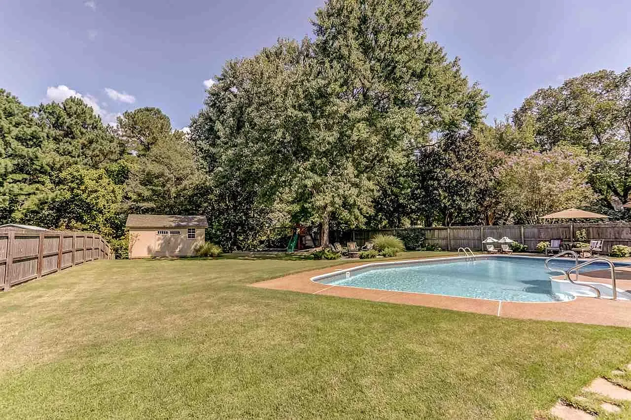 4 bed, 2.5 bath, $3,950 — Photo 4