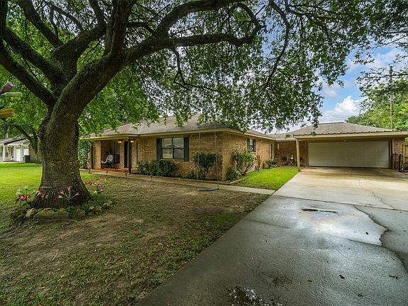 2nd image of 8113 Dellanera Dr