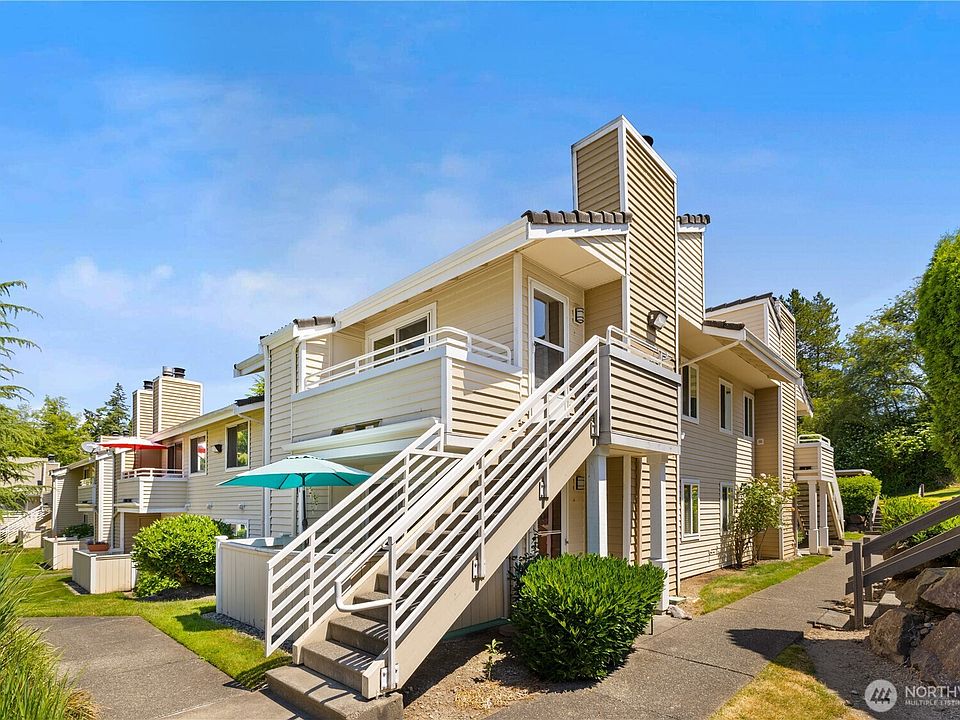 1st image of 21303 52nd Avenue W #C220
