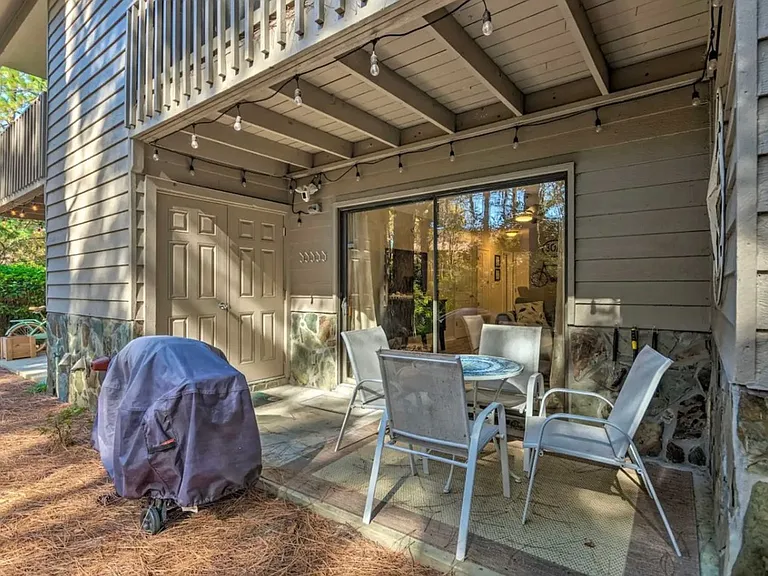 14 Cypress St — Photo 7