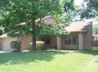 1721 Lake Christopher Dr, Virginia Beach, VA 23464