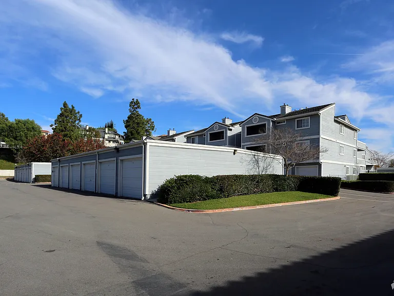 111 S Lakeview Ave #E — Photo 10