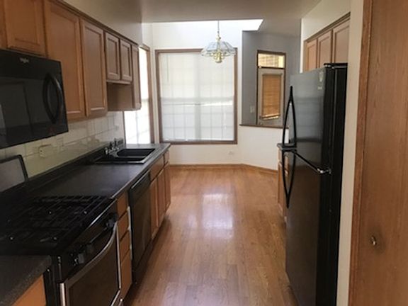 5th image of 2042 S Lincoln Ave