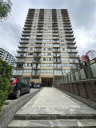 1100 Jervis St Photo 1