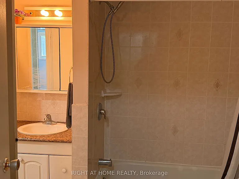109 Beech St — Photo 5
