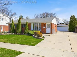 33226 Vista Way, Fraser, MI 48026