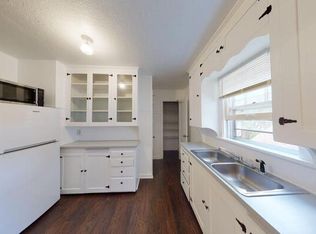 604 East Ave #F-2, Bismarck, ND 58501