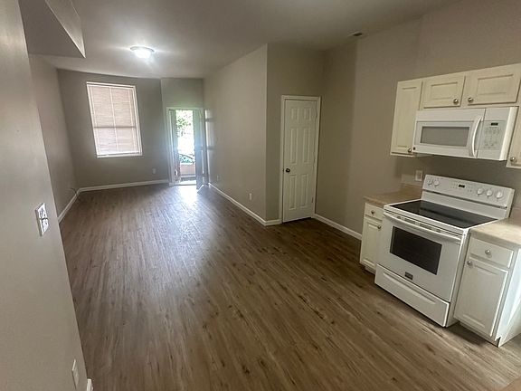 3rd image of 2010 Missouri Ave #1