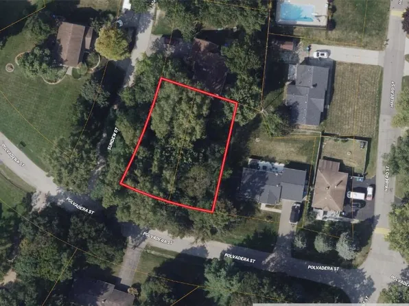 900 Polvadera St, Commerce Township, MI 48382