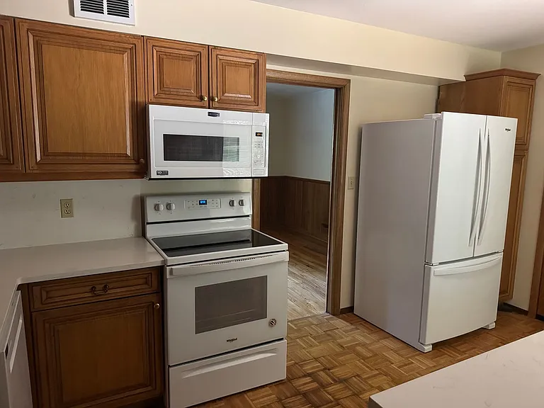 3134 Herrick Rd — Photo 11